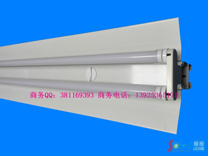 LED雙管線(xiàn)槽燈